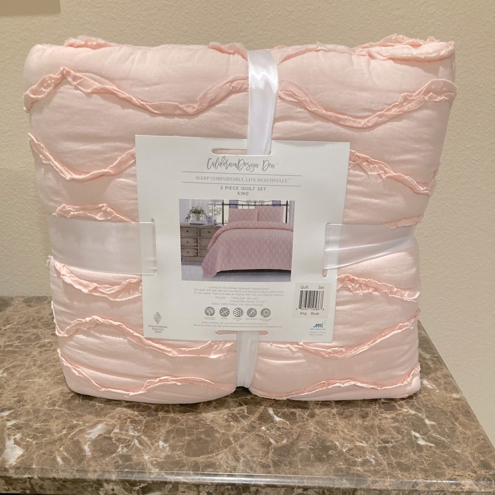 Quilt & Shams - California Design Den (Blush) Pink Quilt & Shams